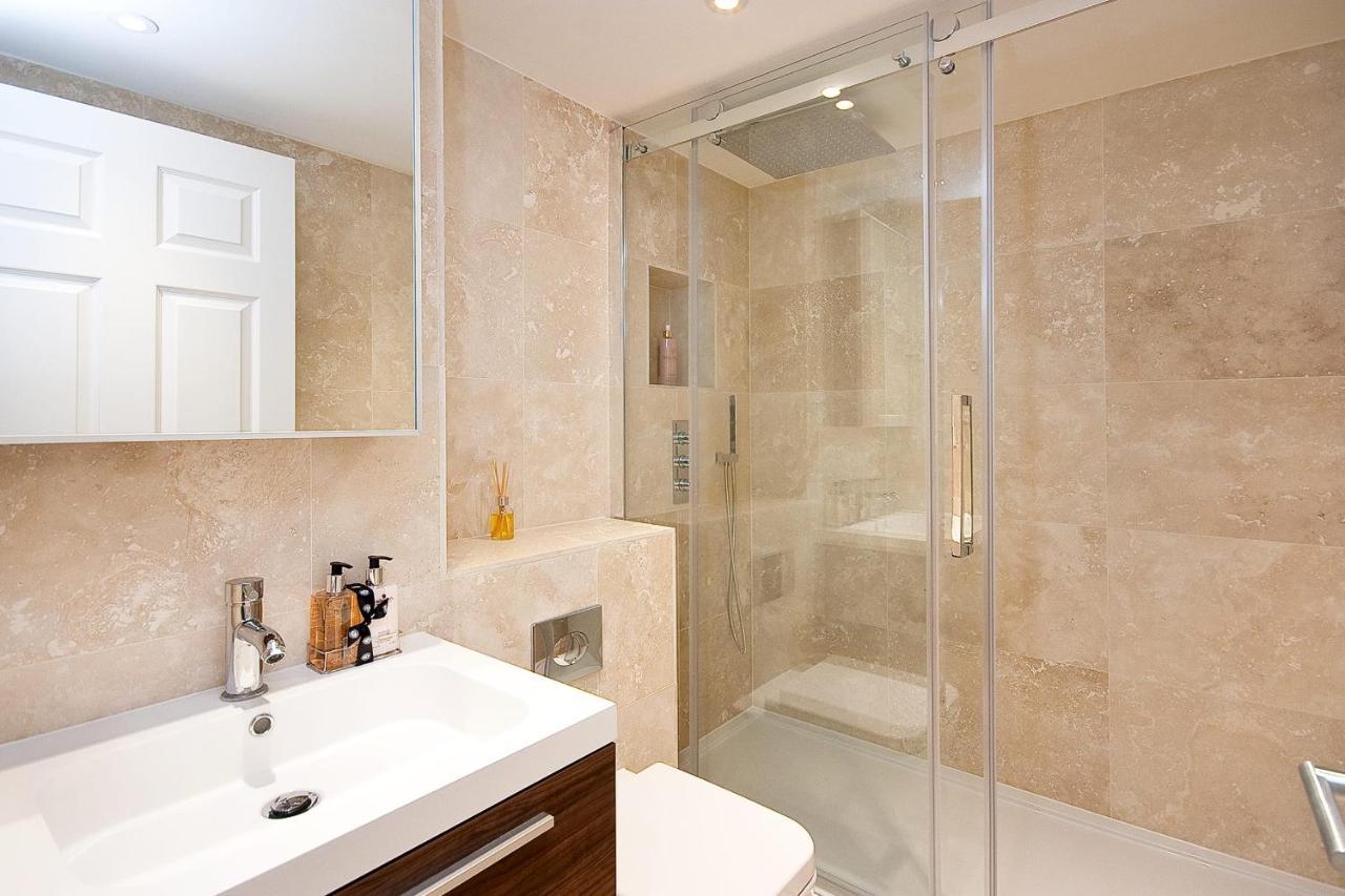 Stunning 2-Bedroom-Hosted By Sweetstay London Luaran gambar